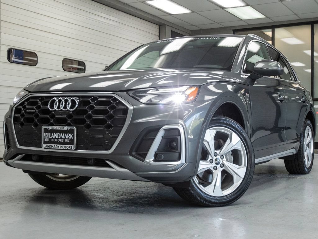Used 2023 Audi Q5 2.0T Premium Plus w/ Premium Plus Package AWD/4WD image 2