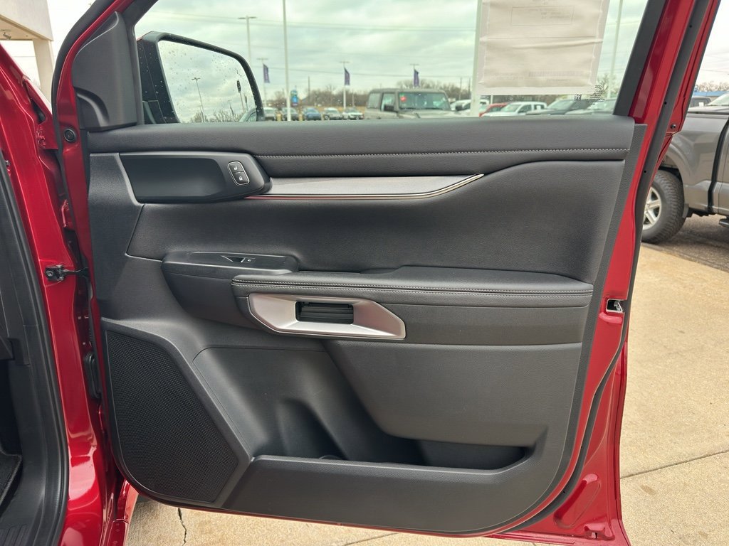 New 2025 Ford Ranger Lariat w/ Chrome Accent Package image 32