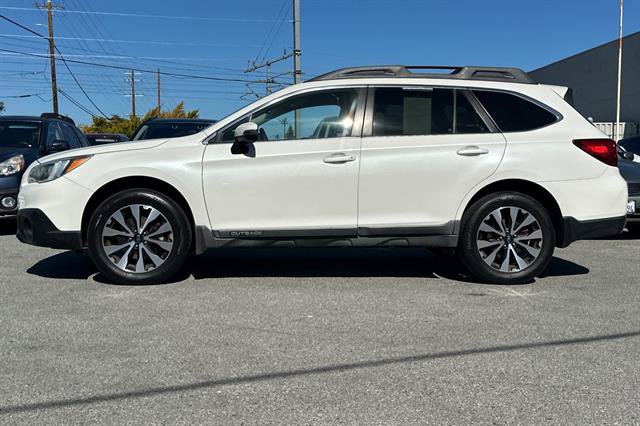 Used 2015 Subaru Outback 2.5i Limited AWD/4WD image 6