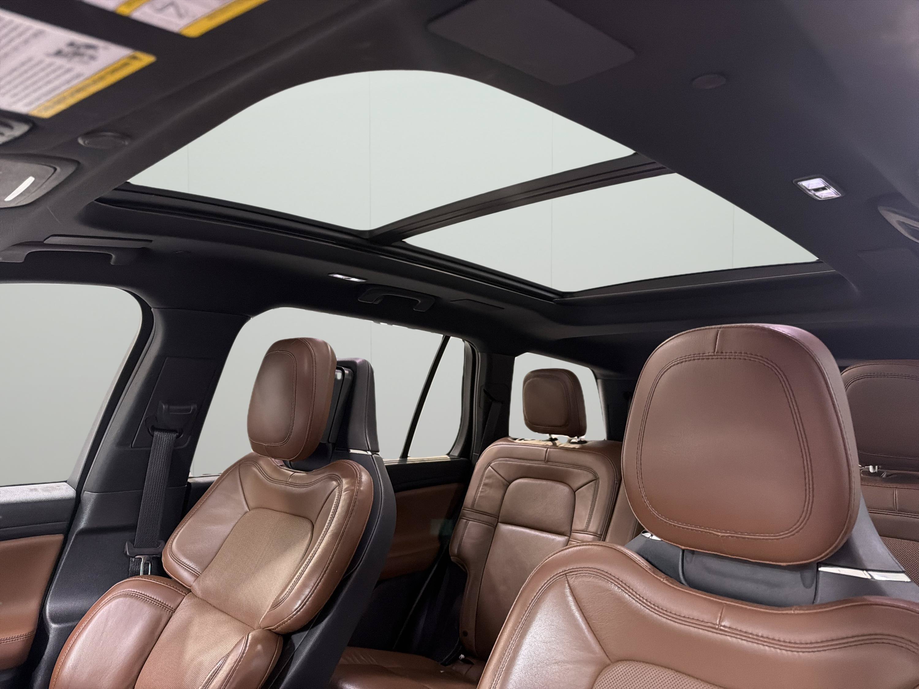 Used 2020 Lincoln Aviator Grand Touring w/ Equipment Group 302A AWD/4WD image 15