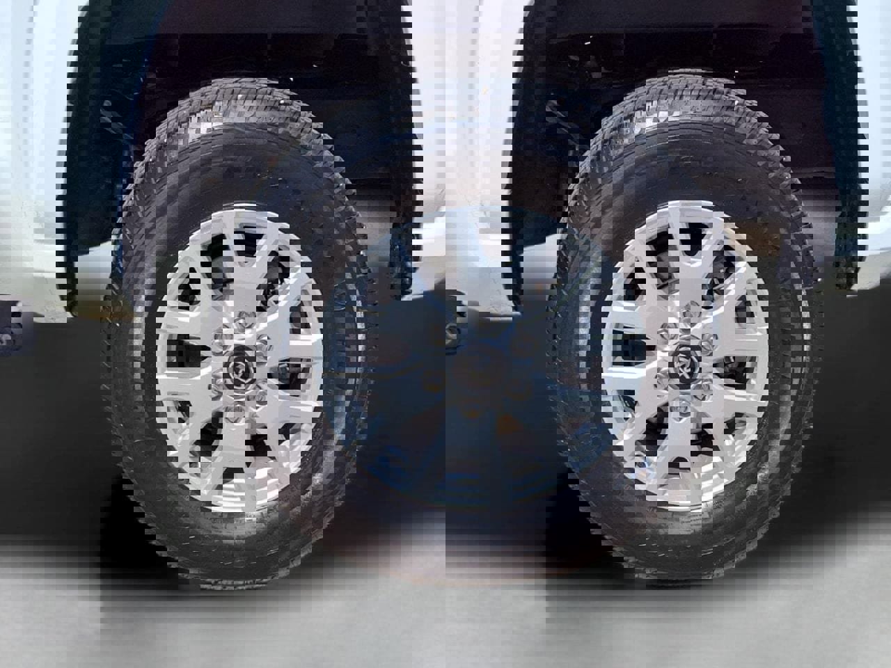 Certified 2025 Toyota Tacoma SR5 image 3