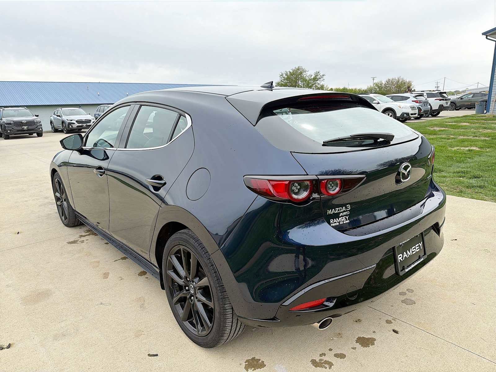 Used 2019 MAZDA MAZDA3 AWD Hatchback w/ Premium Pkg image 4