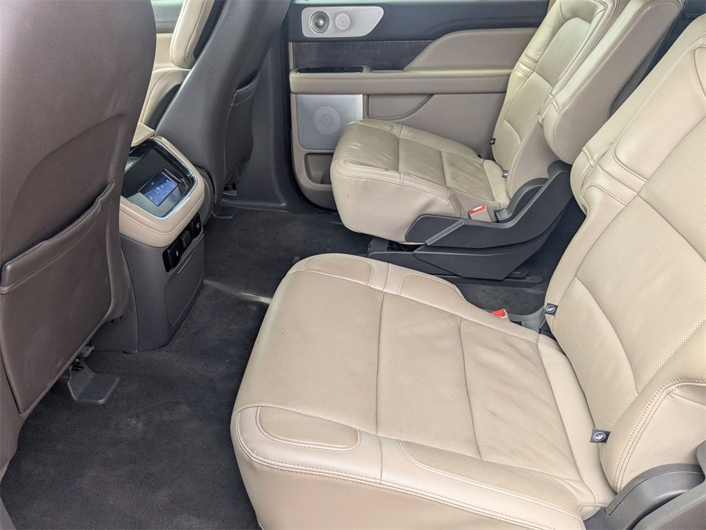 Used 2022 Lincoln Navigator L Reserve image 23