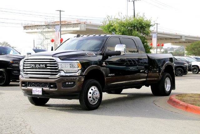 Used 2024 RAM 3500 Limited w/ Towing Technology Group AWD/4WD image 7
