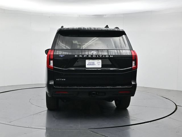 Used 2025 Ford Expedition Active AWD/4WD image 9