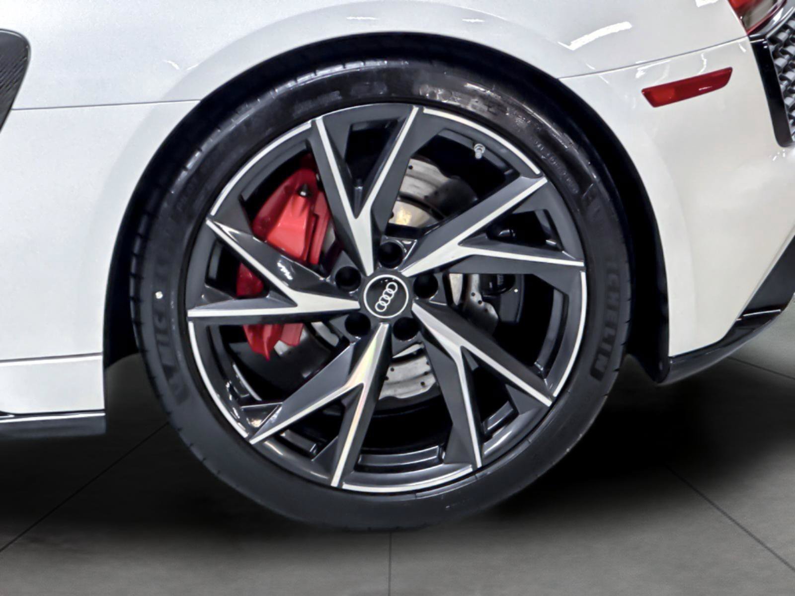 Used 2021 Audi R8 V10 RWD image 24