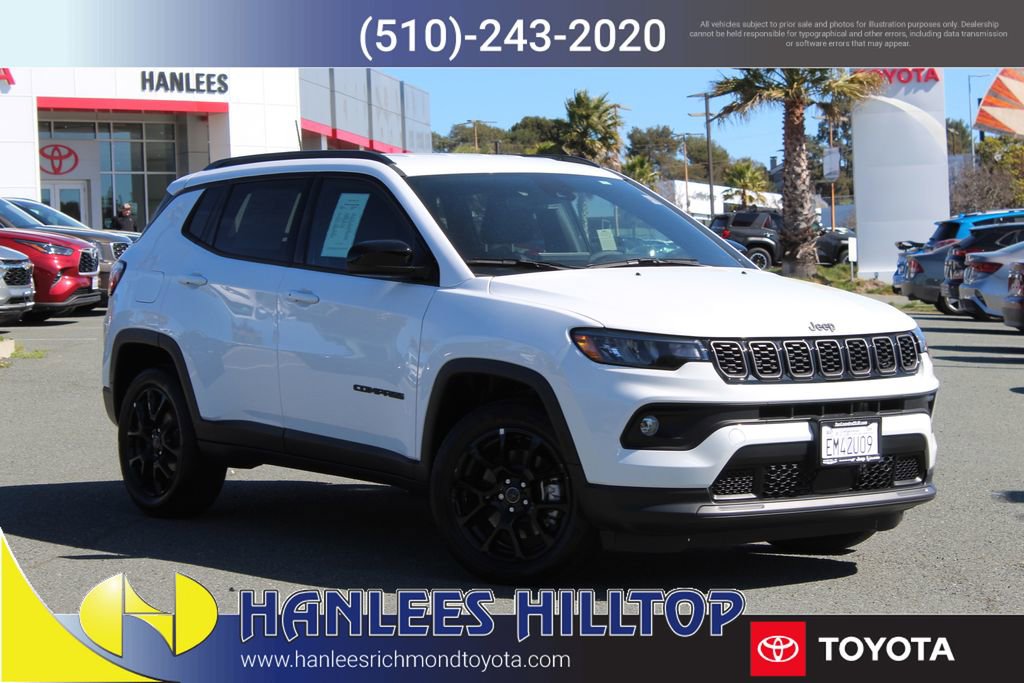 Used 2026 Jeep Compass Latitude image 1