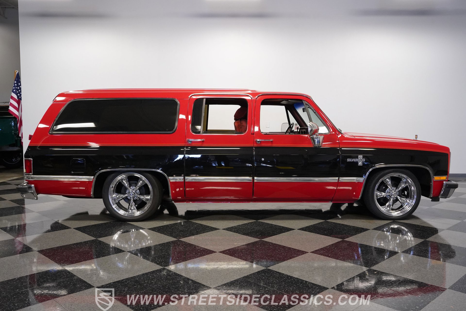 Used 1987 Chevrolet Suburban 2WD image 14