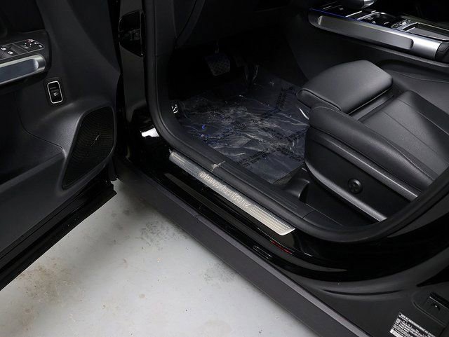 Certified 2026 Mercedes-Benz GLB 250 4MATIC image 25