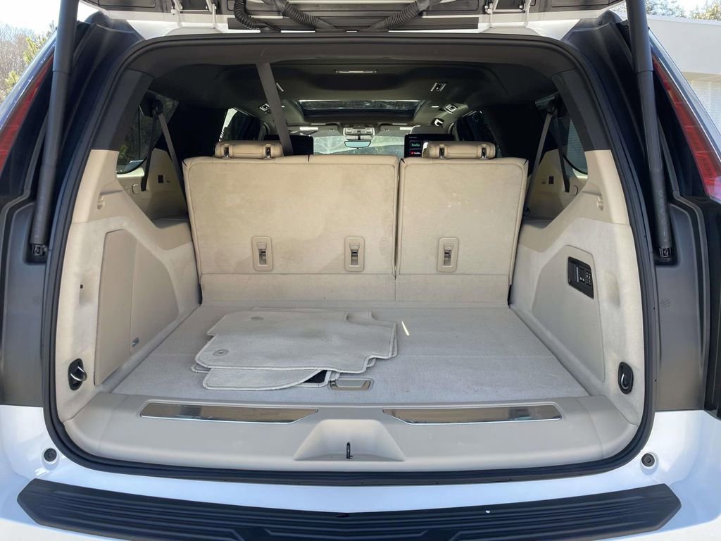 Used 2023 Cadillac Escalade ESV Premium Luxury w/ Performance Package image 10