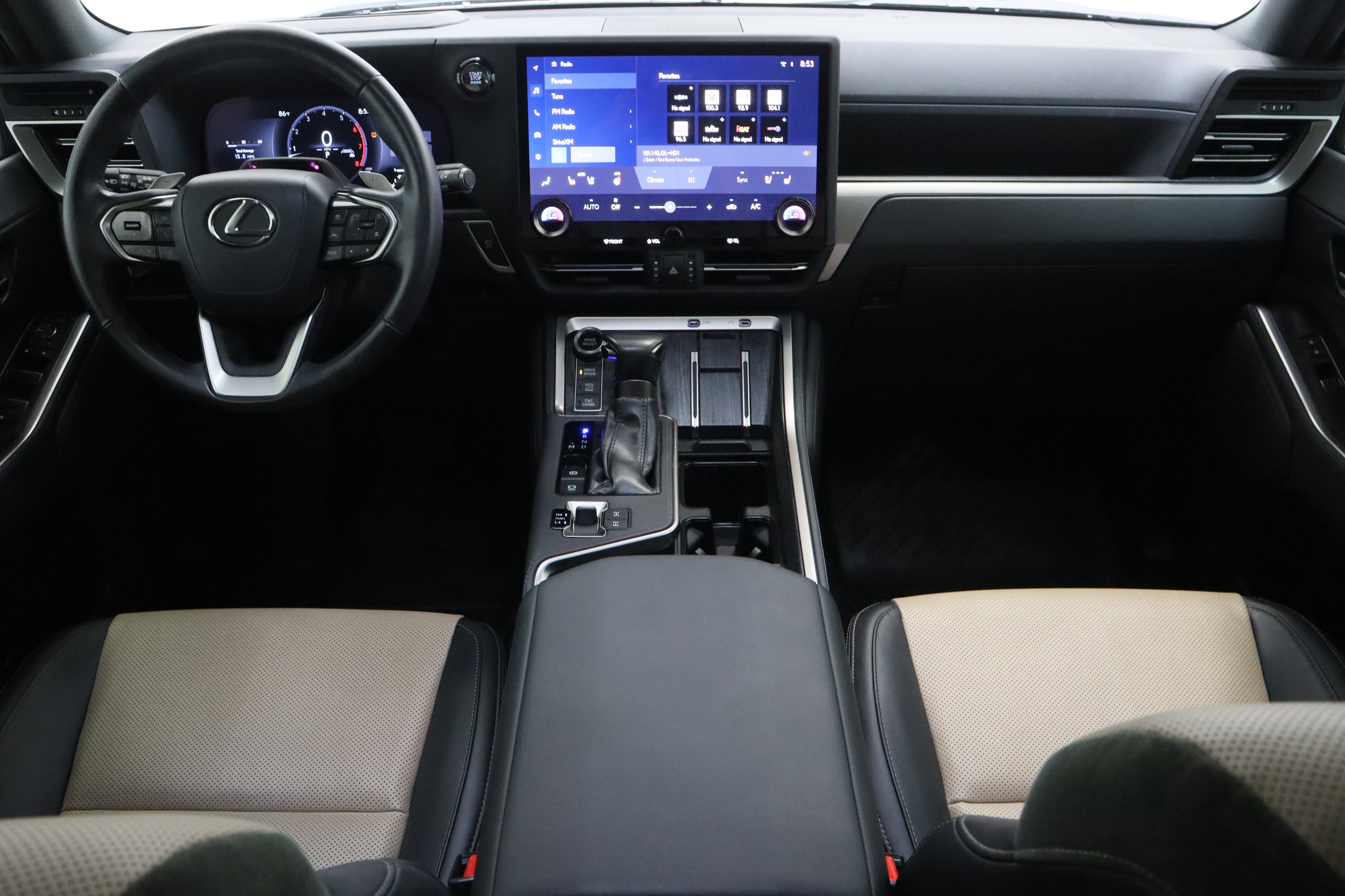 Used 2024 Lexus GX 550 image 32