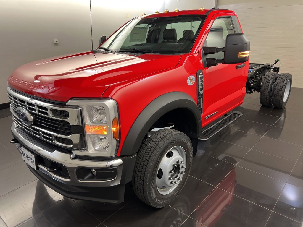 New 2025 Ford F550 4x4 Regular Cab Super Duty image 3