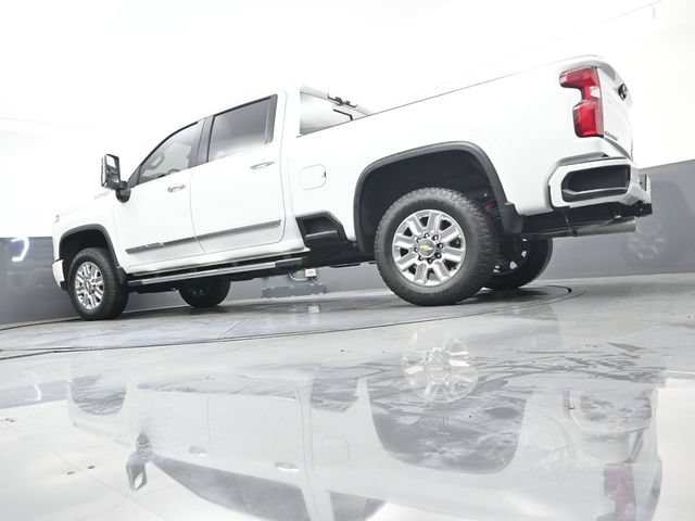 Used 2024 Chevrolet Silverado 2500 High Country w/ High Country Premium Package AWD/4WD image 34