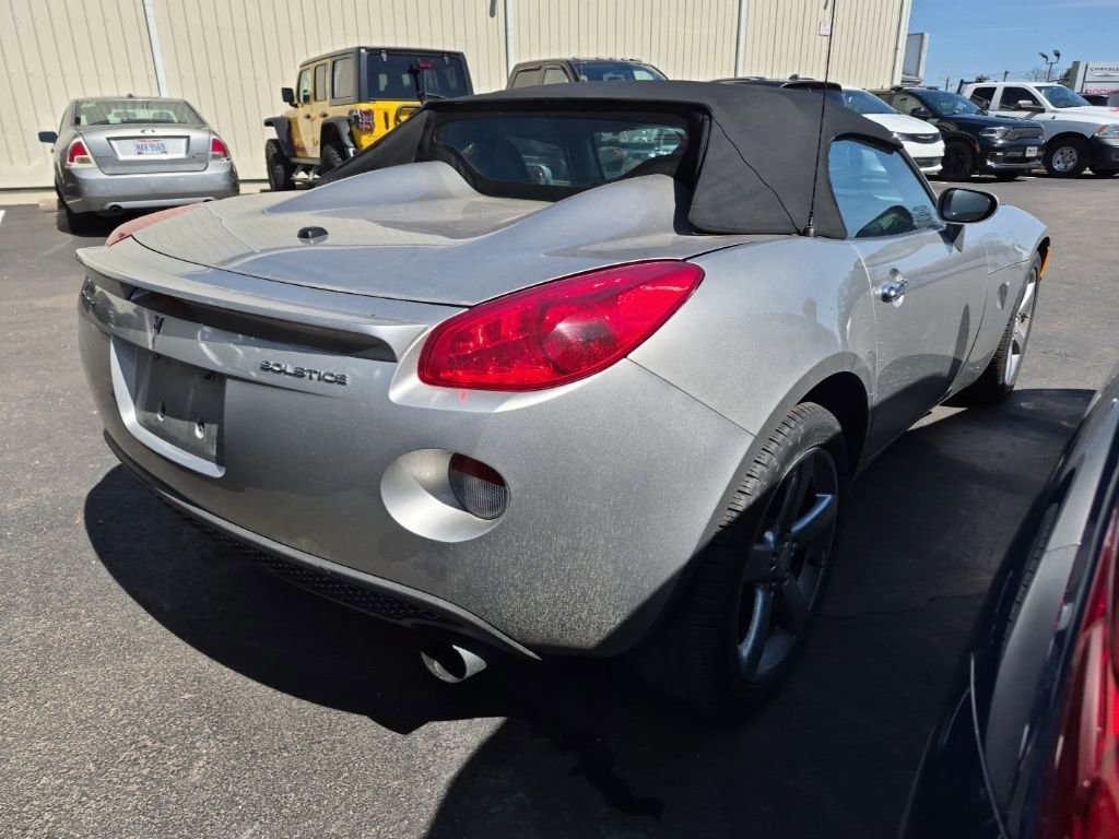 Used 2007 Pontiac Solstice Convertible w/ Premium Package image 3