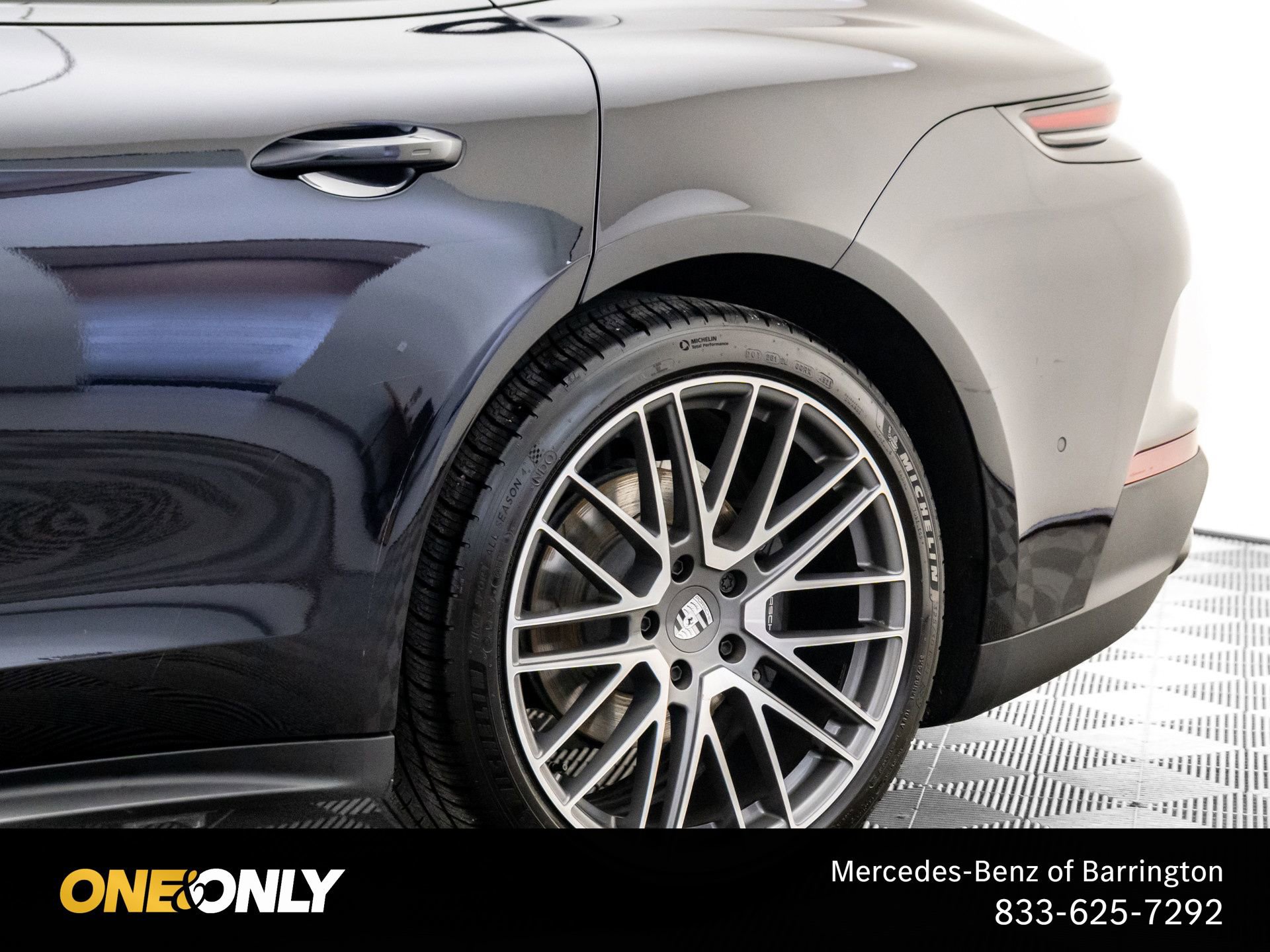 Used 2024 Porsche Panamera RWD image 36