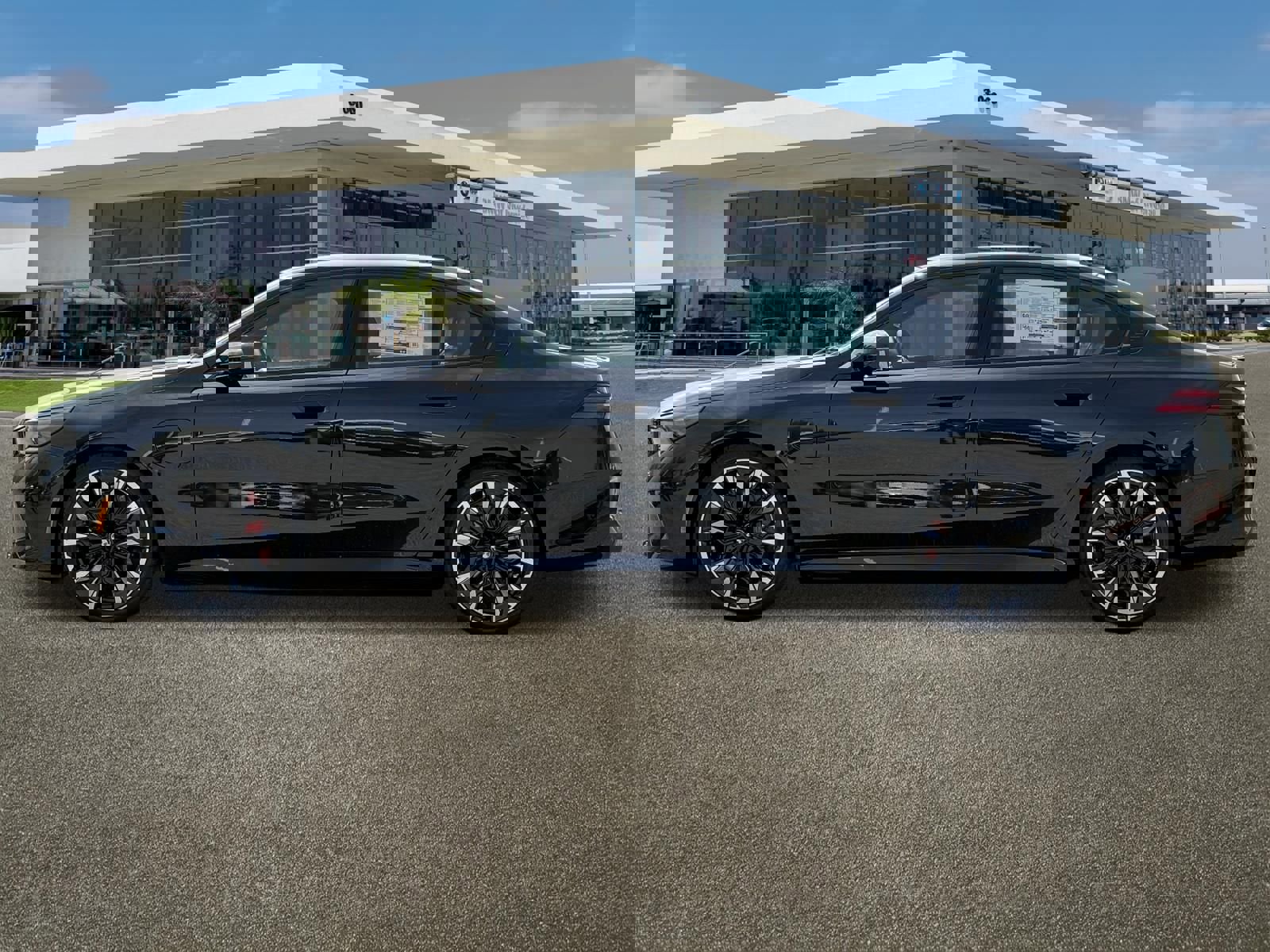 New 2026 BMW 550e xDrive w/ M Sport Professional Package AWD/4WD image 6