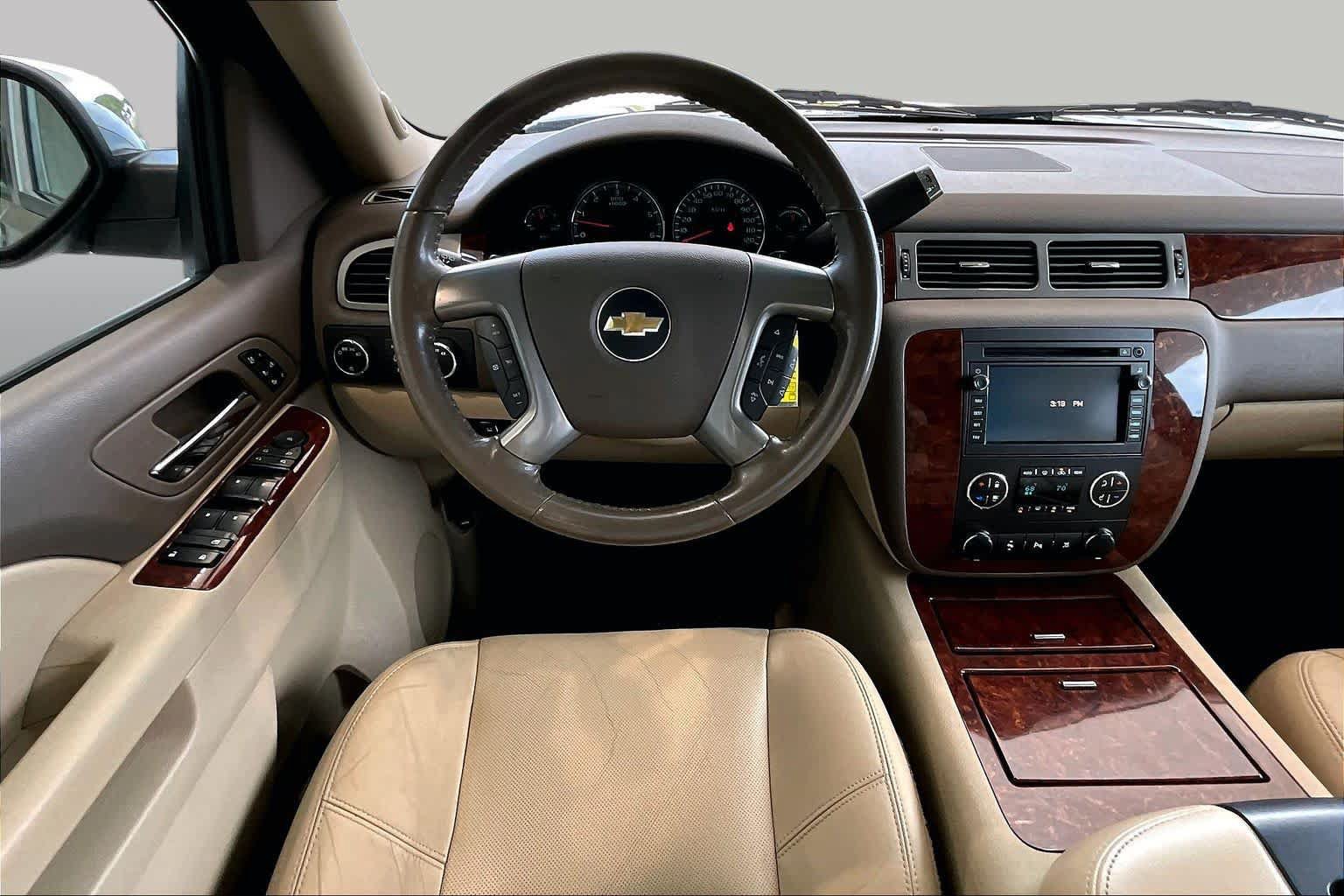 Used 2011 Chevrolet Tahoe LTZ AWD/4WD image 5