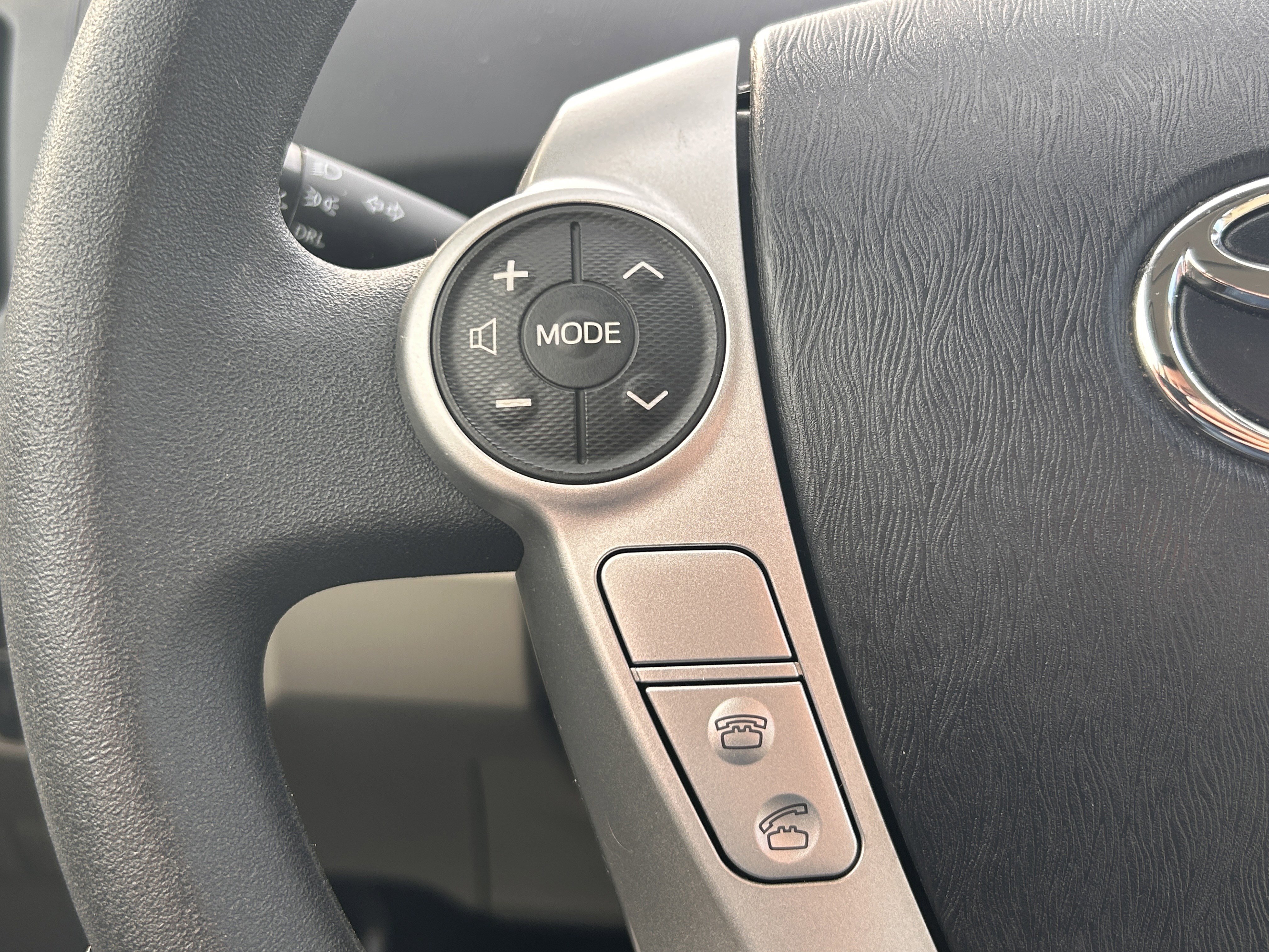 Used 2015 Toyota Prius Four image 18