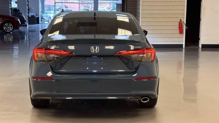Used 2025 Honda Civic Sport image 9