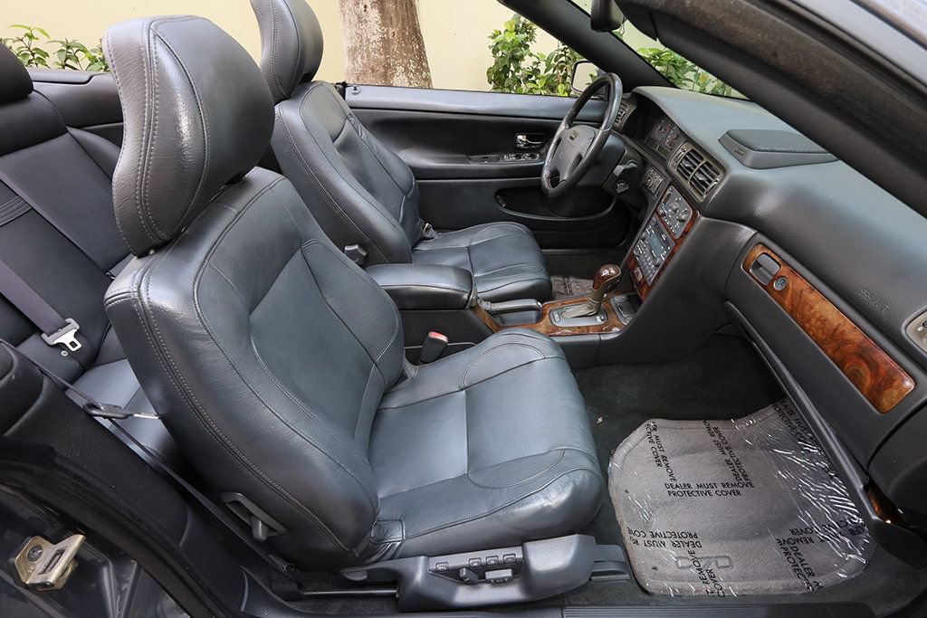 Used 2004 Volvo C70 HT FWD image 27