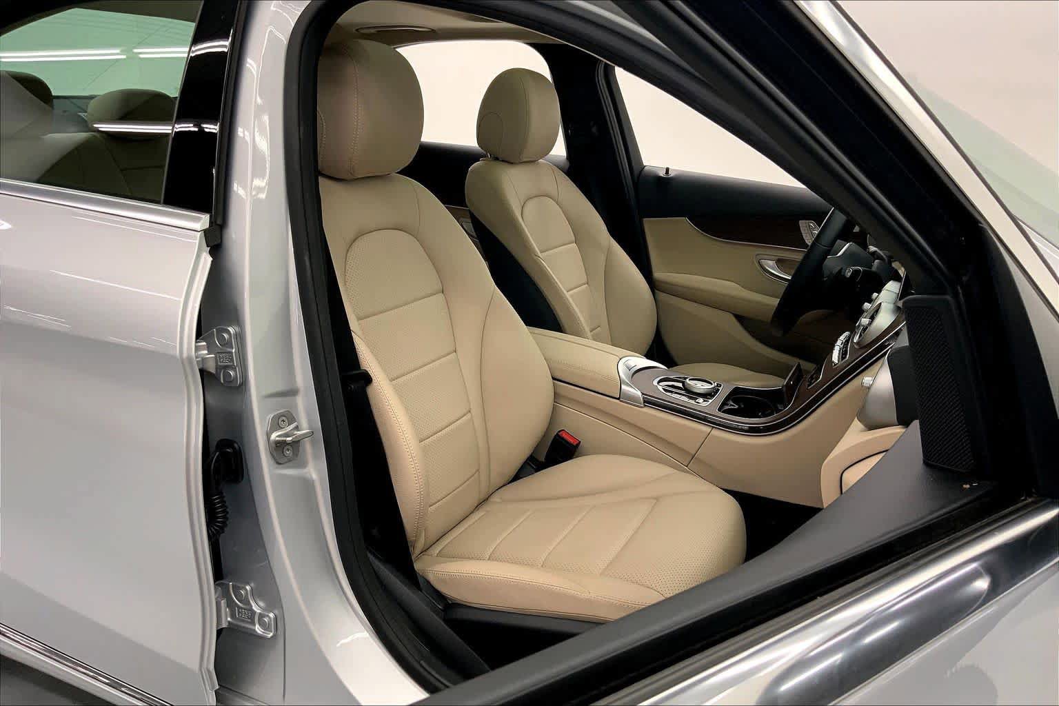 Used 2021 Mercedes-Benz C 300 Sedan image 11