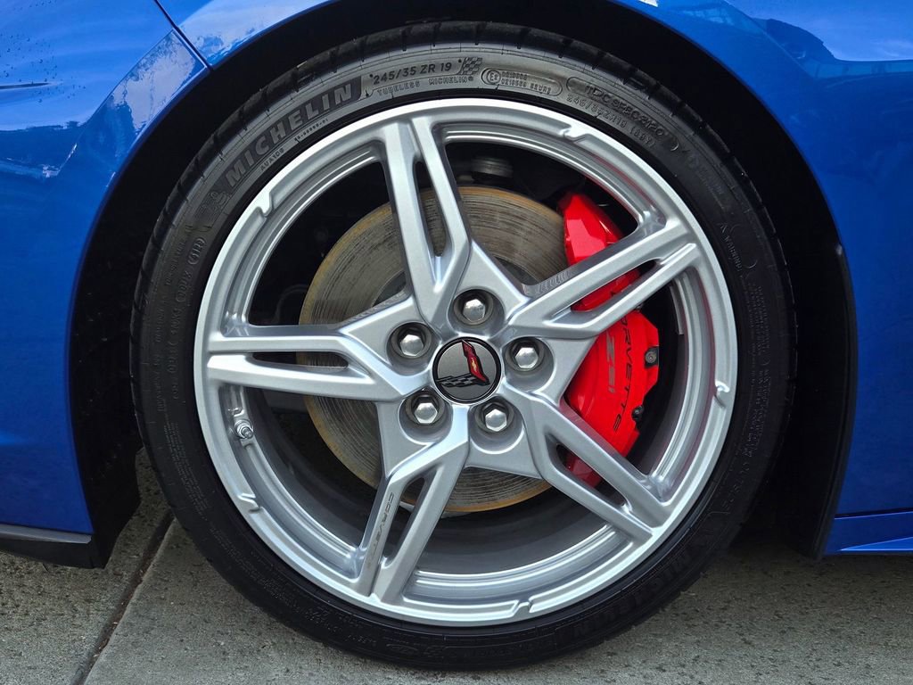 Used 2020 Chevrolet Corvette Stingray Premium Cpe w/ 3LT Preferred Equipment Group image 9