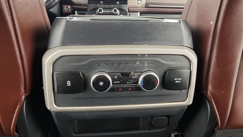 Used 2022 Ford Expedition Max Limited image 24