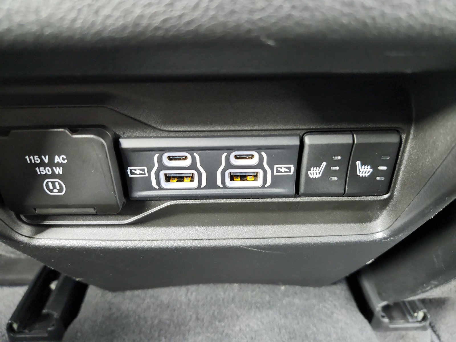 Used 2023 Jeep Grand Cherokee Overland AWD/4WD image 87