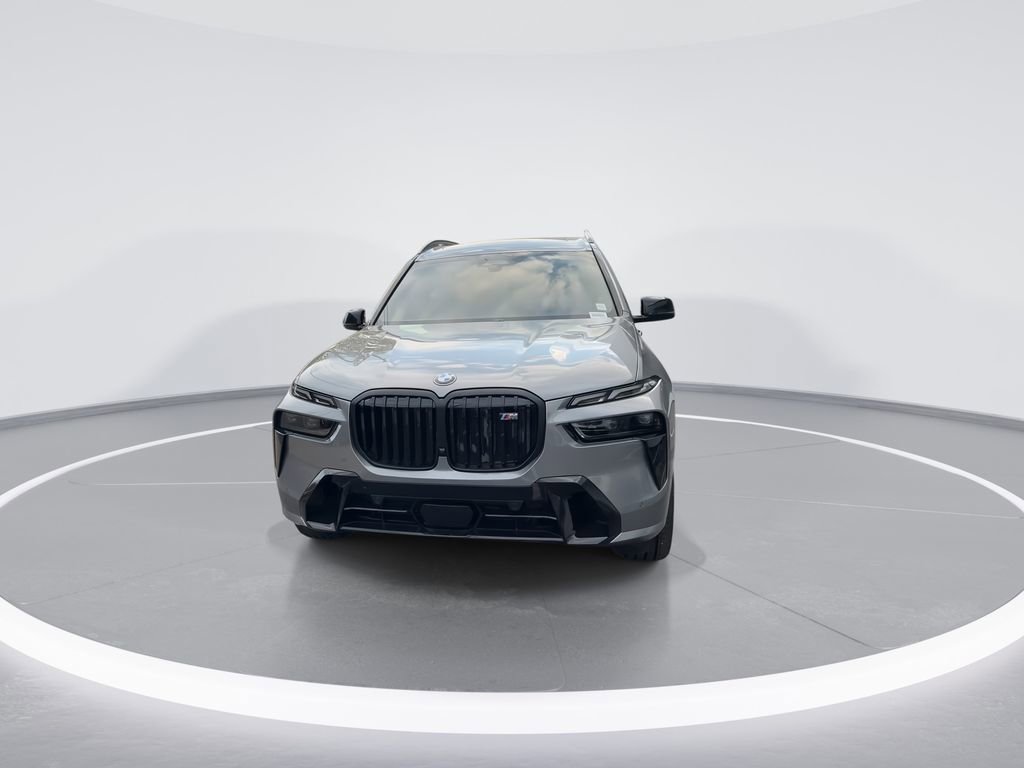 New 2026 BMW X7 M60i image 3