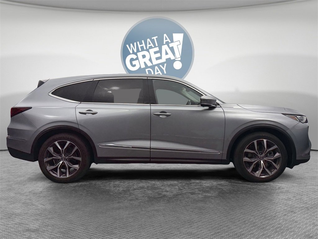 Used 2023 Acura MDX SH-AWD w/ Technology Package image 2