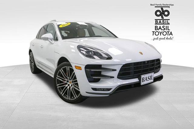 Used 2018 Porsche Macan Turbo image 2