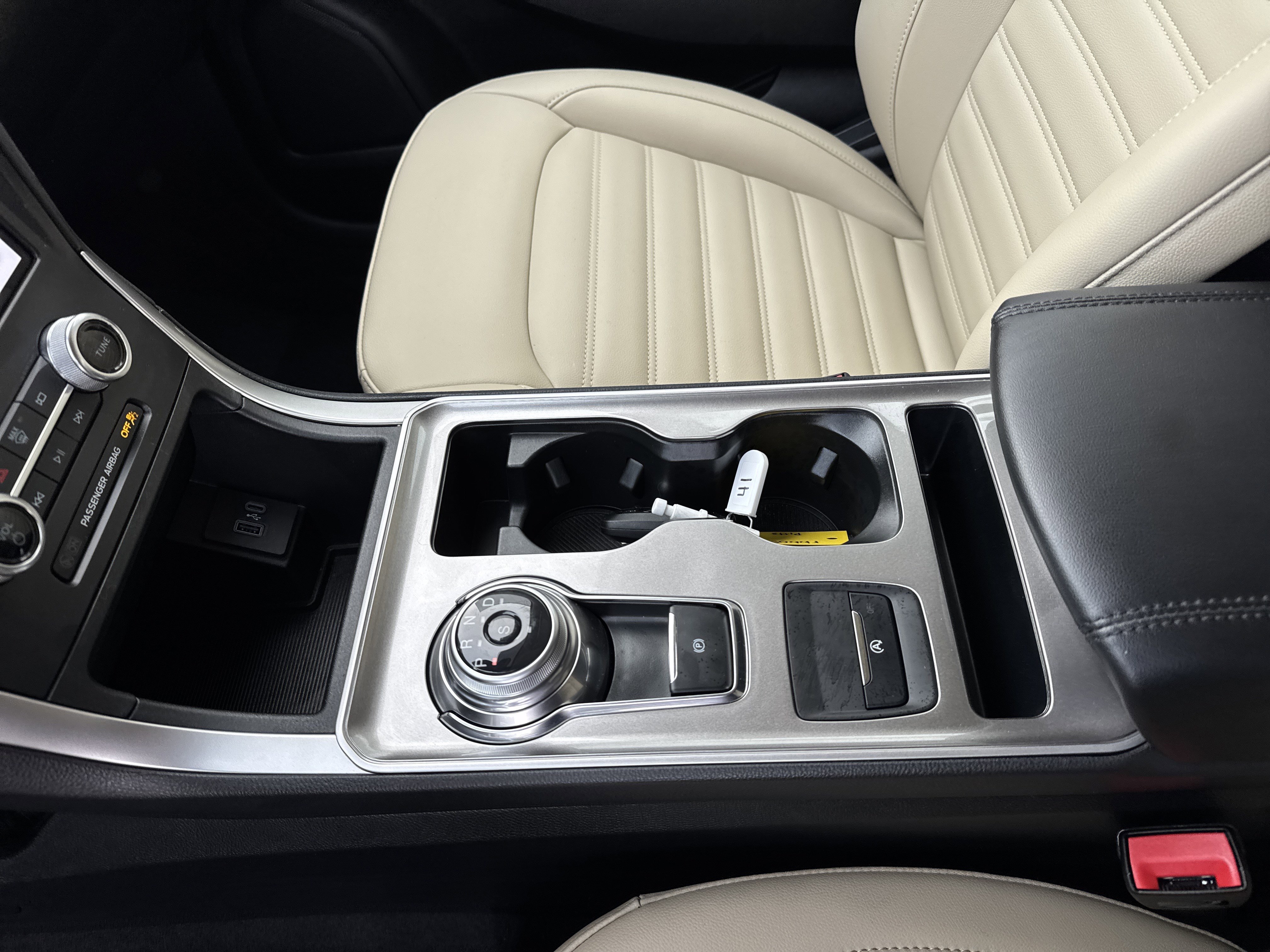 Used 2024 Ford Edge SEL image 35