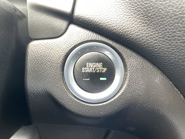 Used 2019 Chevrolet Equinox LT FWD image 16
