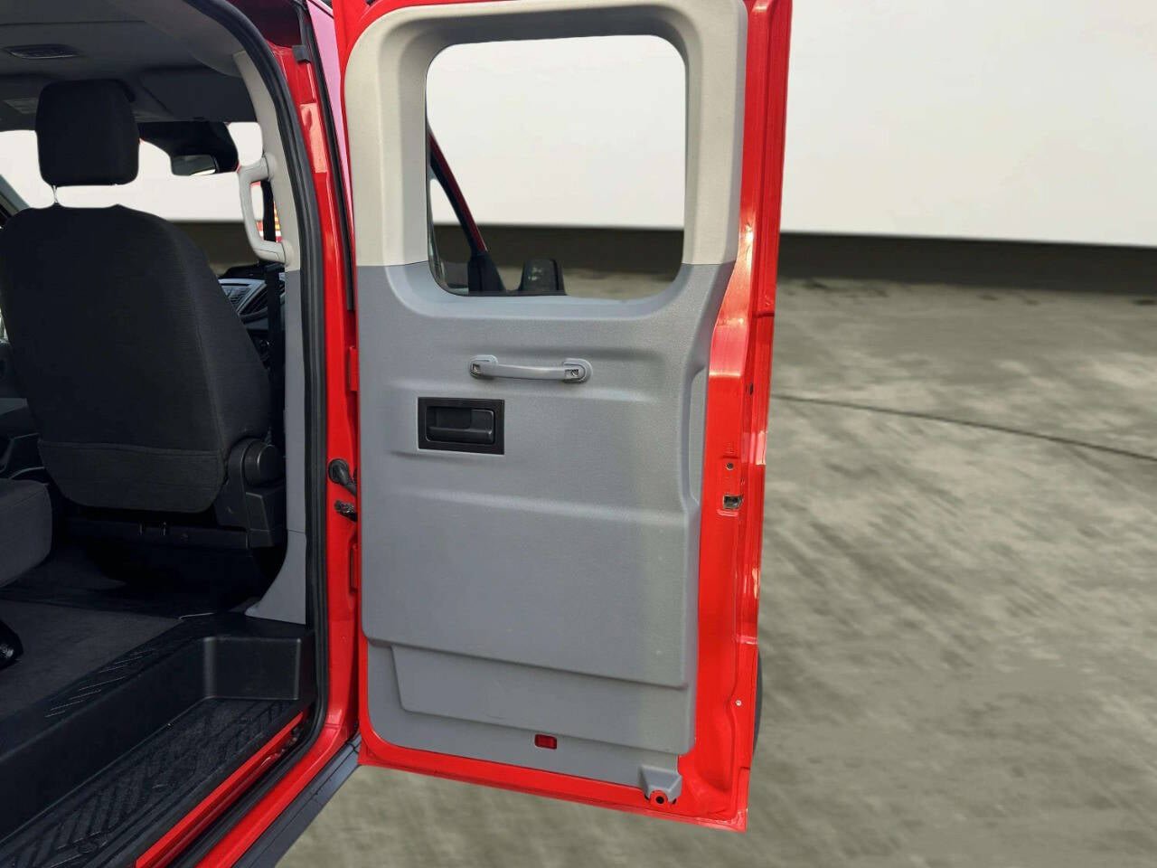 Used 2016 Ford Transit 150 XL image 14