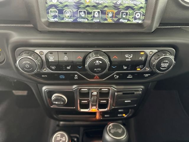 Used 2022 Jeep Wrangler Unlimited Sahara w/ Cold Weather Group image 24