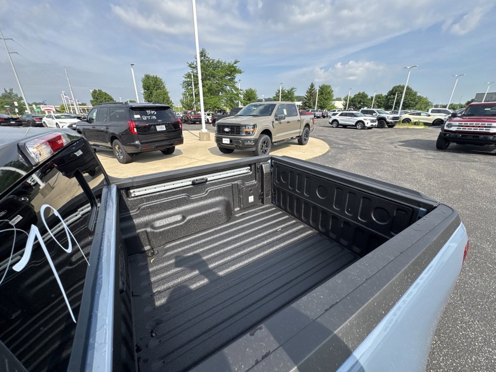 New 2025 Ford Maverick Lariat w/ Black Appearance Package image 16