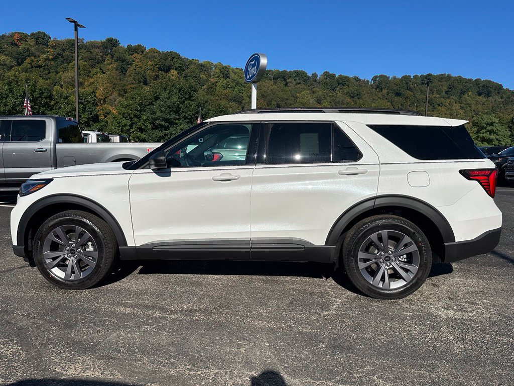 New 2027 Ford Explorer Active w/ Active Comfort Package AWD/4WD image 2