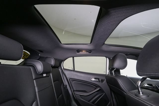 Used 2018 Mercedes-Benz GLA 250 4MATIC image 21