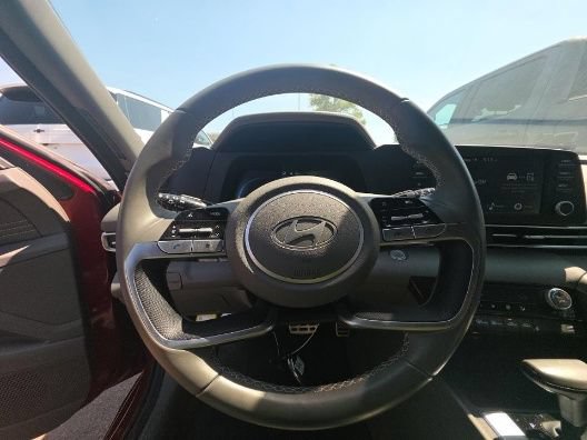 Used 2025 Hyundai Elantra Sport FWD image 13