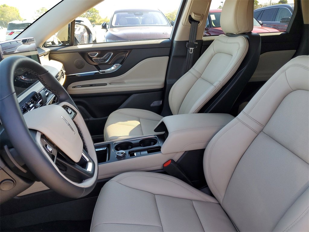 New 2026 Lincoln Corsair Premiere image 20