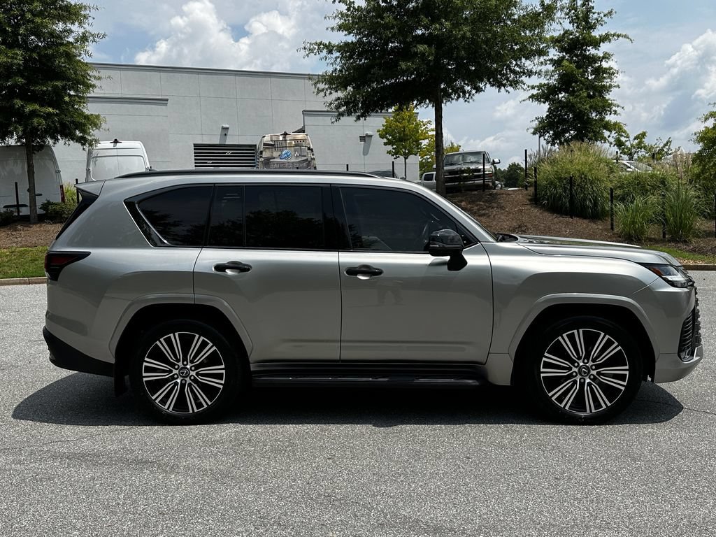 Used 2024 Lexus LX 600 4WD w/ Appearance Package image 9