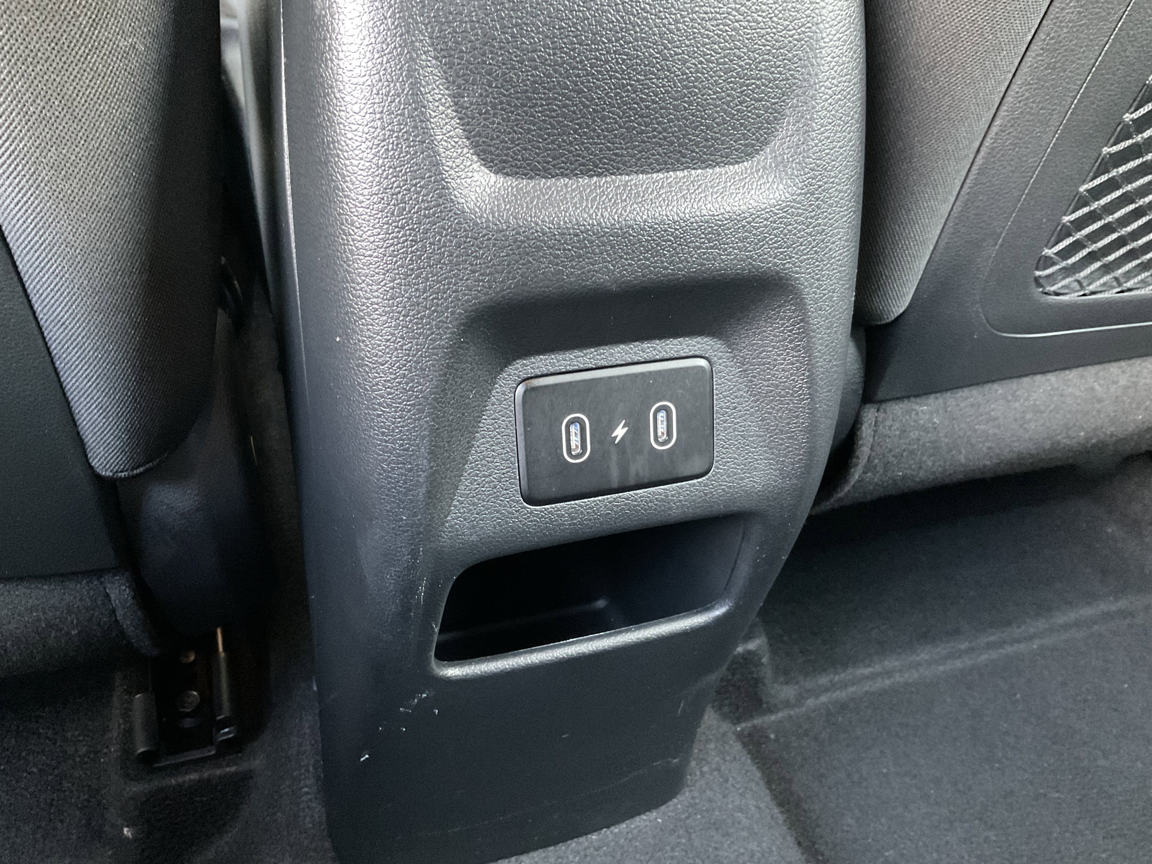 Used 2025 Hyundai Venue SEL FWD image 34