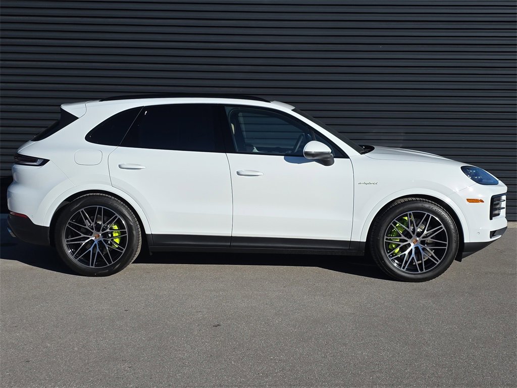 New 2026 Porsche Cayenne S image 8