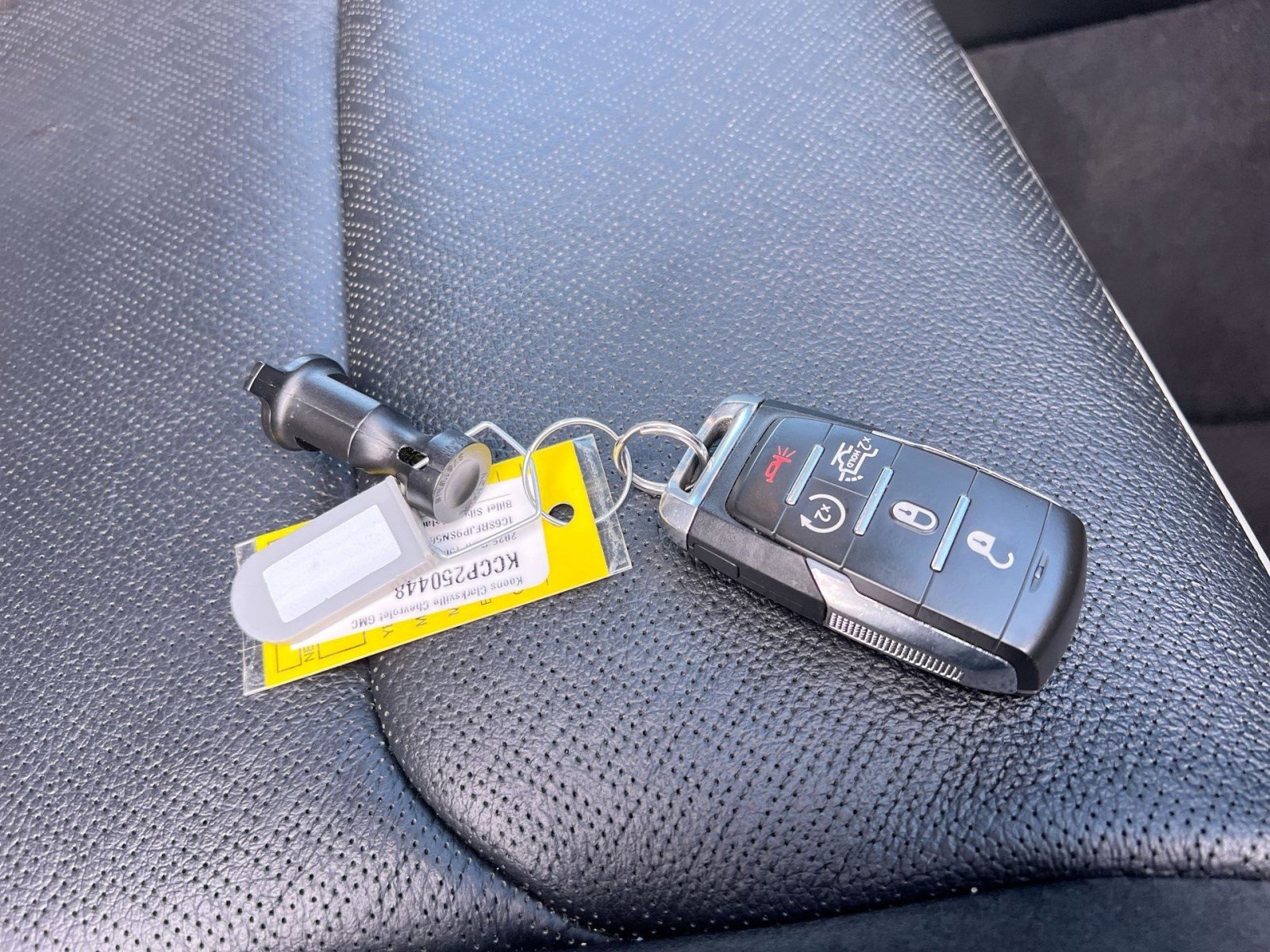 Used 2025 RAM 1500 Laramie image 24