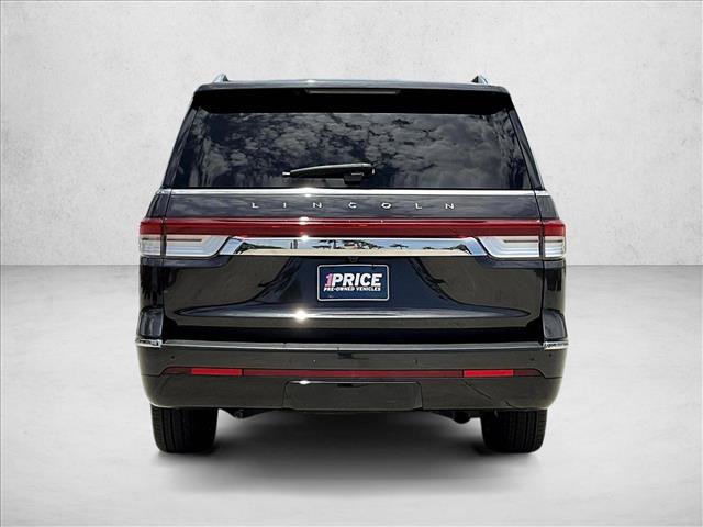 Used 2023 Lincoln Navigator L Reserve AWD/4WD image 4