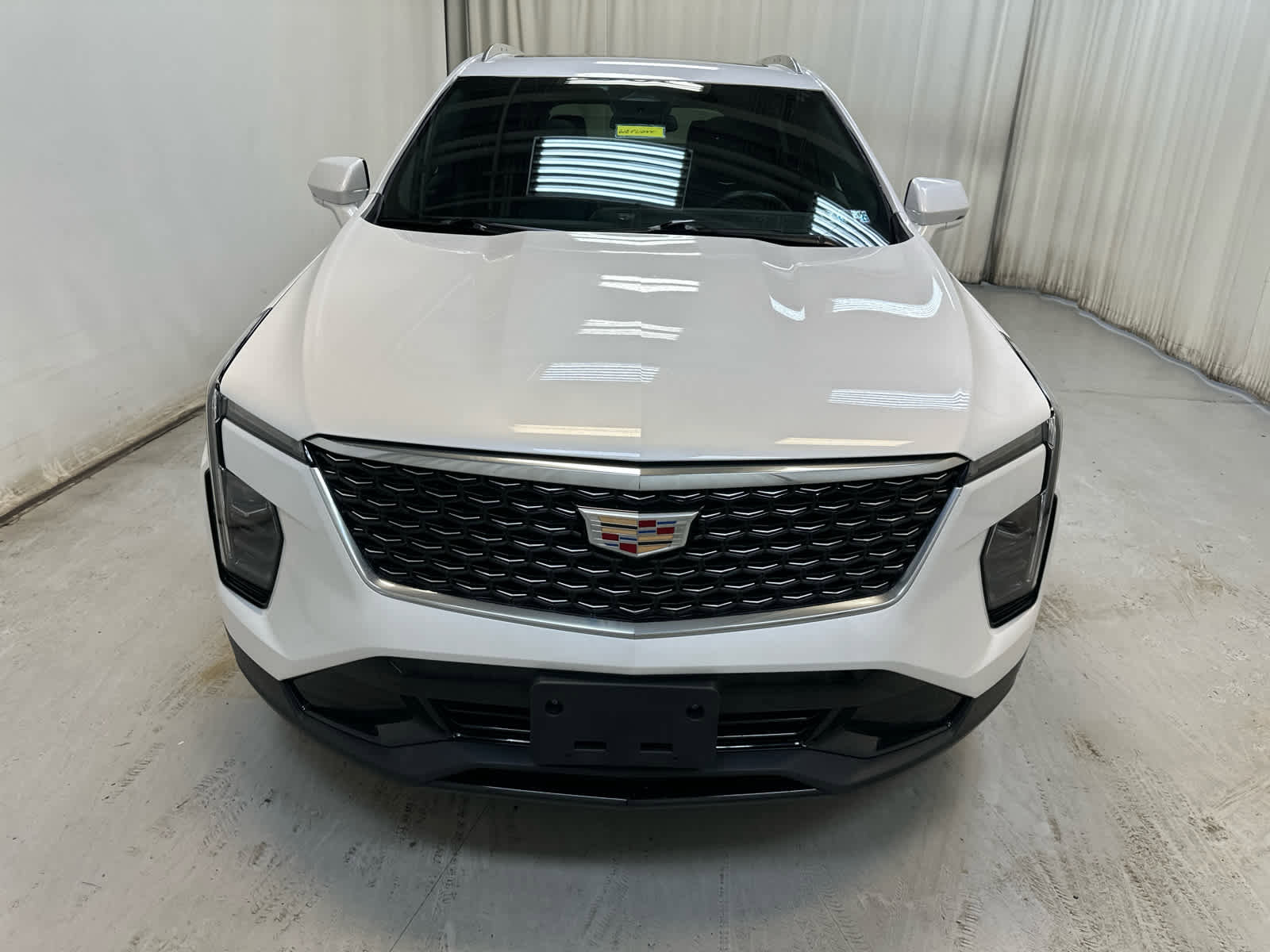 Used 2024 Cadillac XT4 Premium Luxury image 7