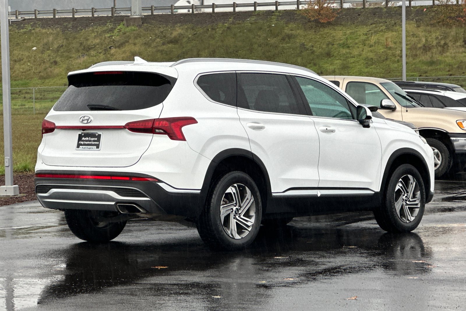 Used 2021 Hyundai Santa Fe SEL image 3