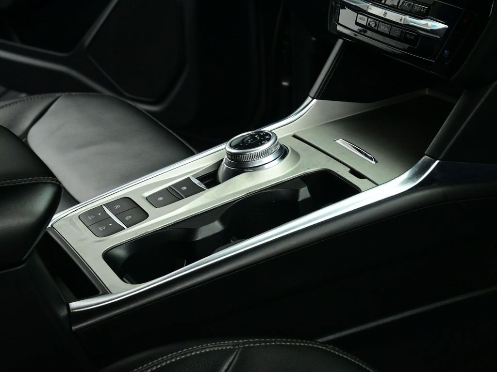 Used 2022 Ford Explorer Limited w/ Equipment Group 301A image 28