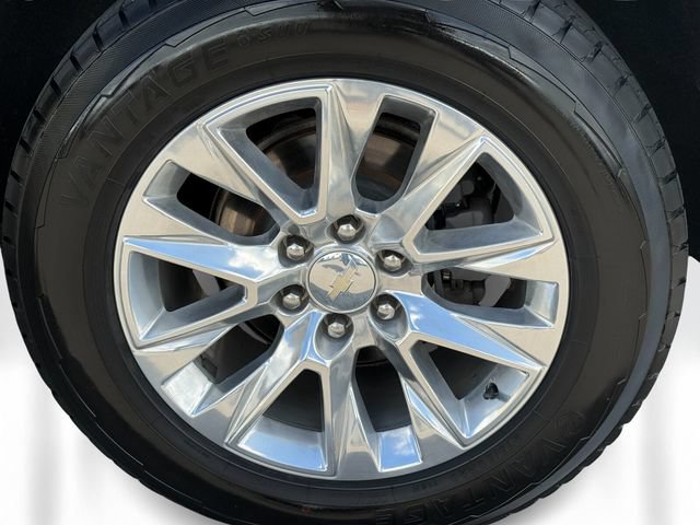 Used 2022 Chevrolet Suburban Premier RWD image 10