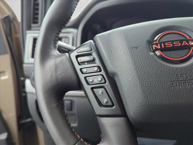 Used 2023 Nissan Titan PRO-4X w/ Pro-4x Convenience Package AWD/4WD image 15